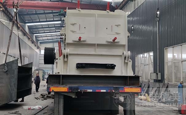 液壓對(duì)輥破碎機(jī)有什么用？