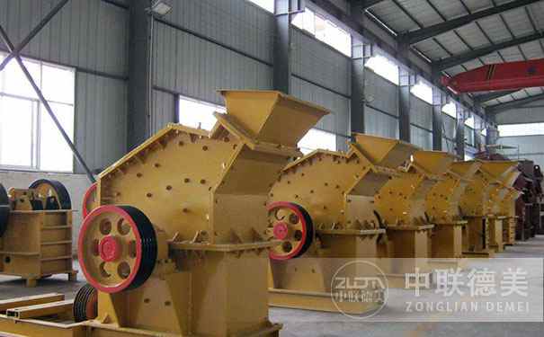 方箱式破碎機(jī)多少錢(qián)一臺(tái)？